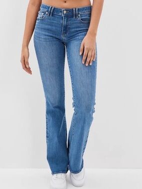 New American Eagle Low-Rise
Flare  In Blue Haven Stretch Jeans size 10 Short